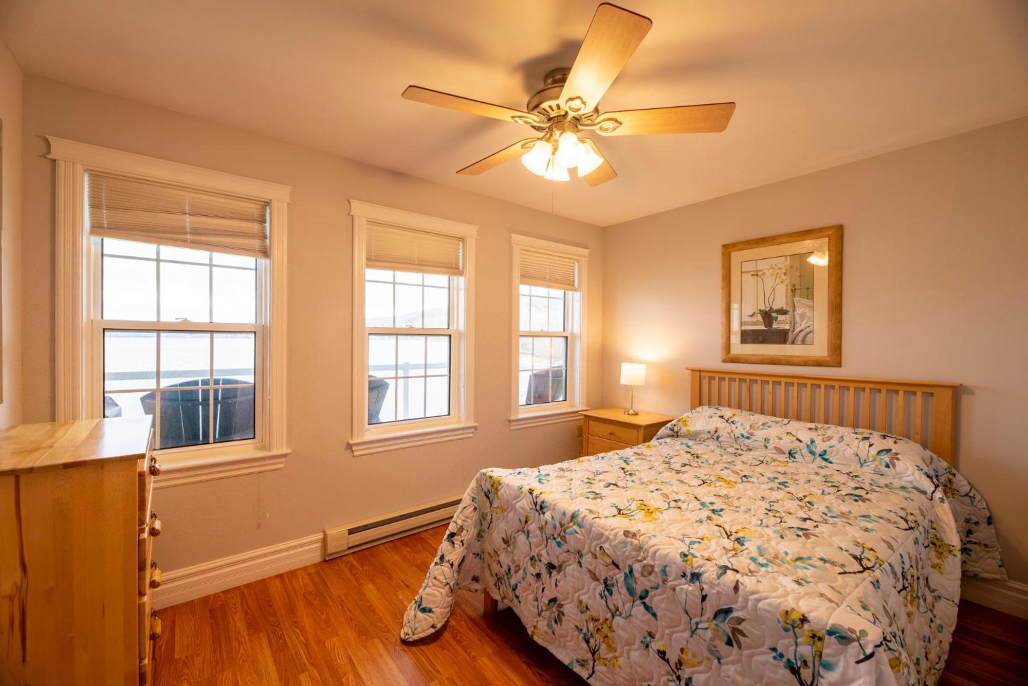 Keltic Quay Cottages & Bayfront Lodge Whycocomagh Extérieur photo