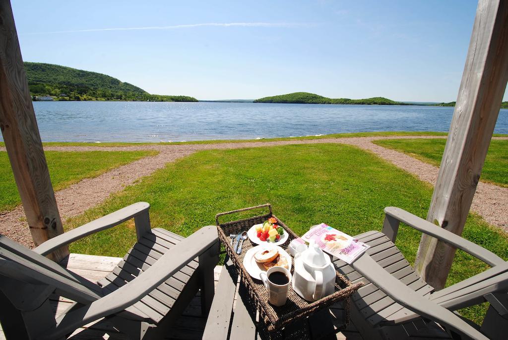Keltic Quay Cottages & Bayfront Lodge Whycocomagh Chambre photo