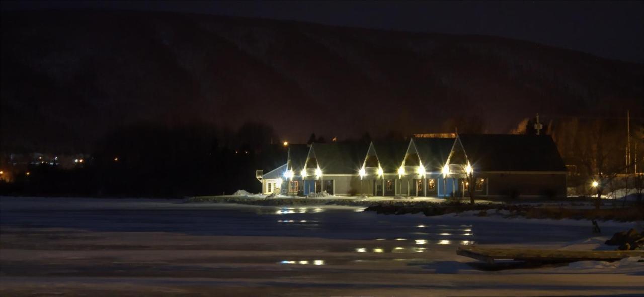 Keltic Quay Cottages & Bayfront Lodge Whycocomagh Extérieur photo